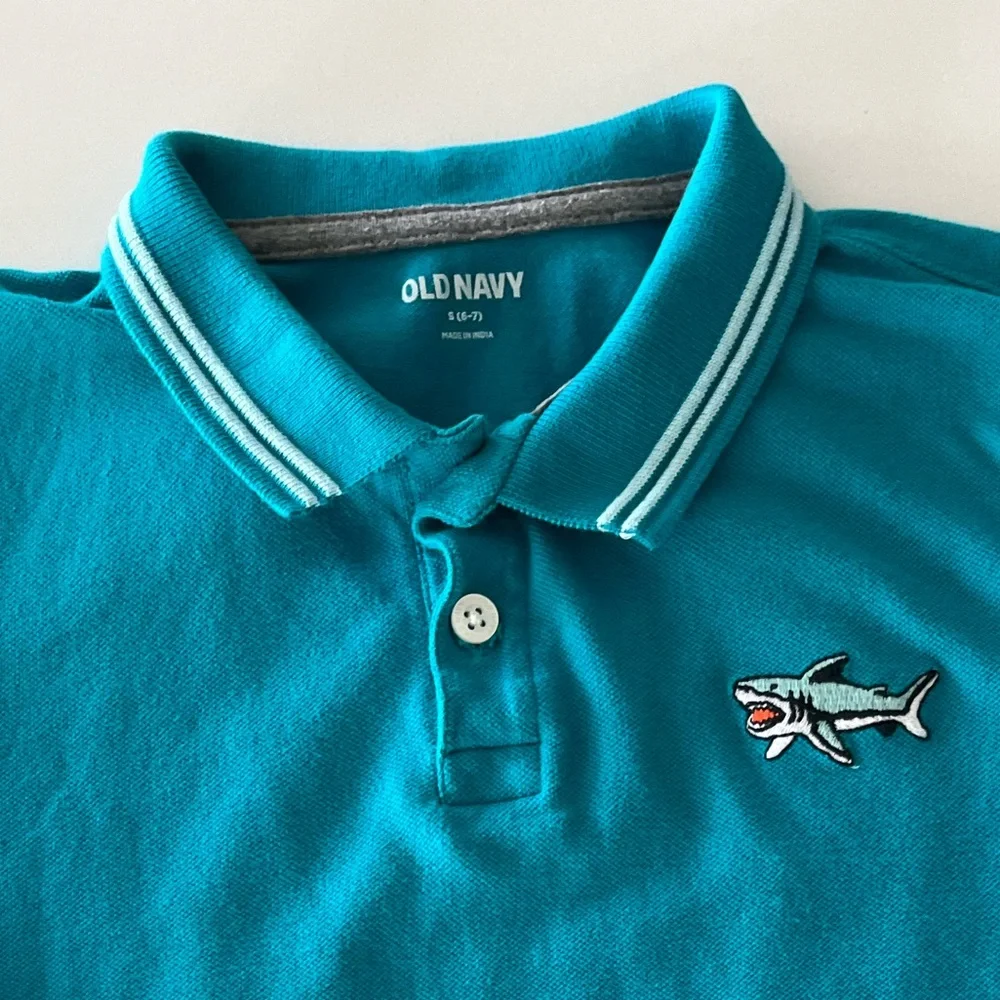 Old Navy Polo Size: 6:7 EUC